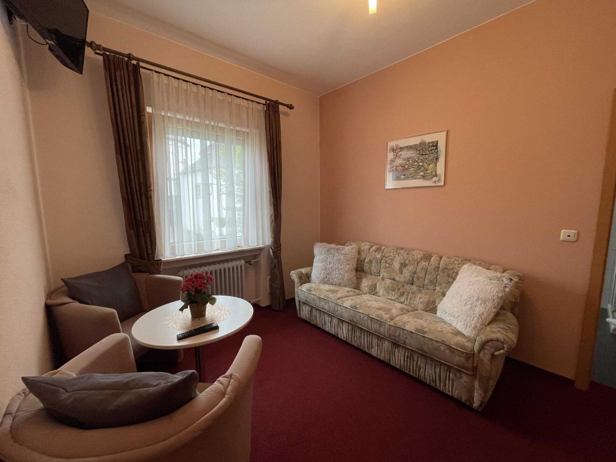Hotel Zur Mosel Minheim Dış mekan fotoğraf