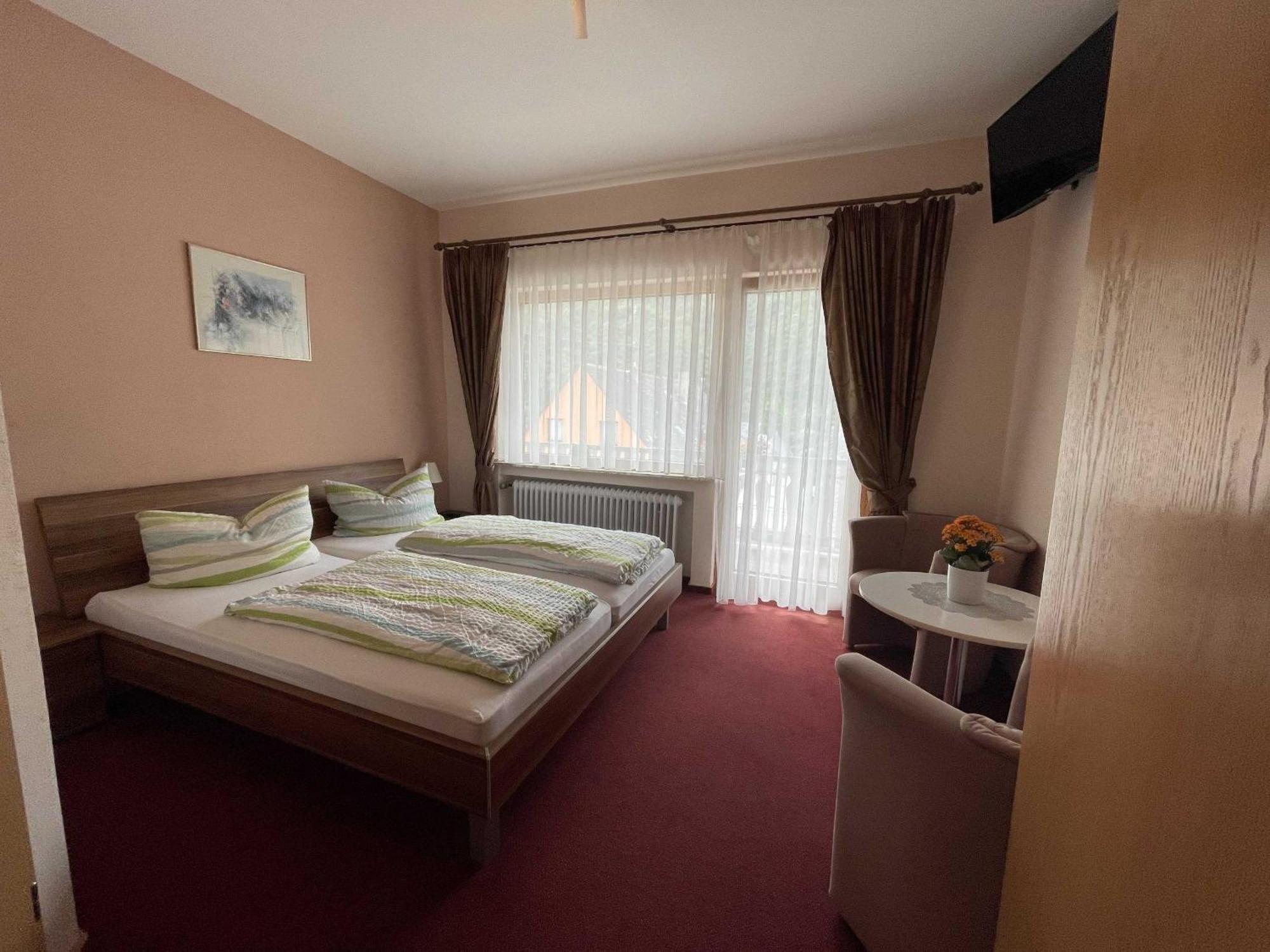 Hotel Zur Mosel Minheim Dış mekan fotoğraf